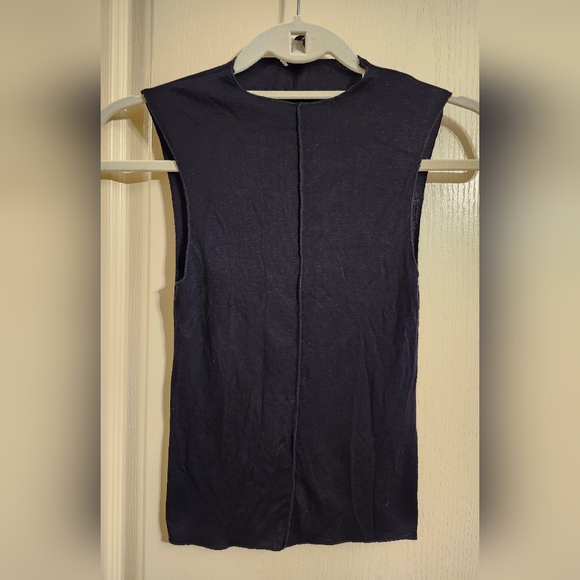 Zara Tops - (SOLD) ZARA NWT Casual Black Sleeveless Top. Size XS/Small. 🖤